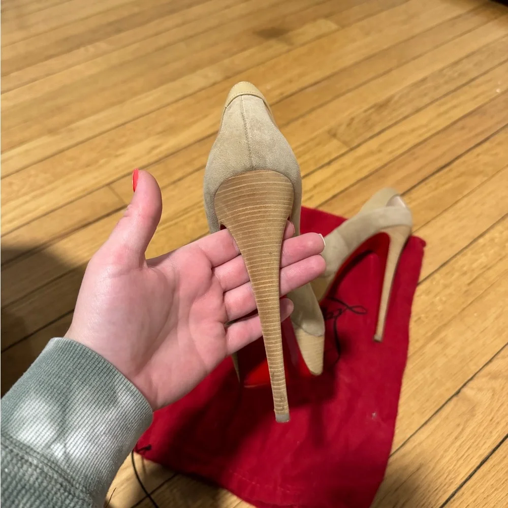 Christian Louboutin Women's Tan Peep-Toe Heels - Picture 5 of 6